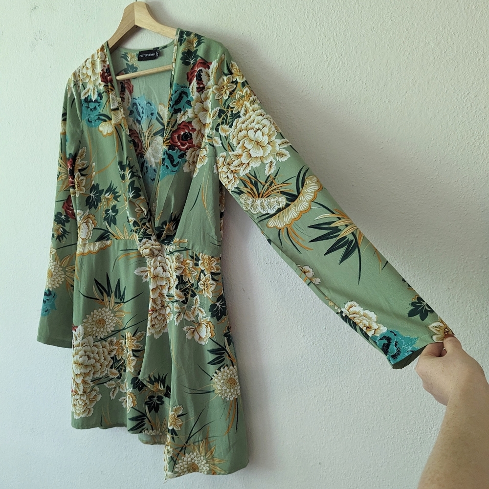 Prettylittlething Long Sleeve Dress View 3